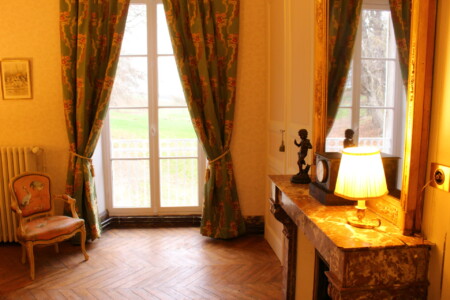 Chambre d'hôtes au château de Berthenonville. Une vue sur le parc Chambre d'hôtes au château de Berthenonville