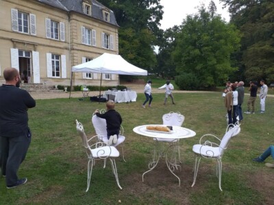 Démonstration et initiation de l'escrime dans le parc