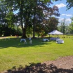 Réception à l'extérieur du château (cocktail) Réception à l'extérieur du château (cocktail)